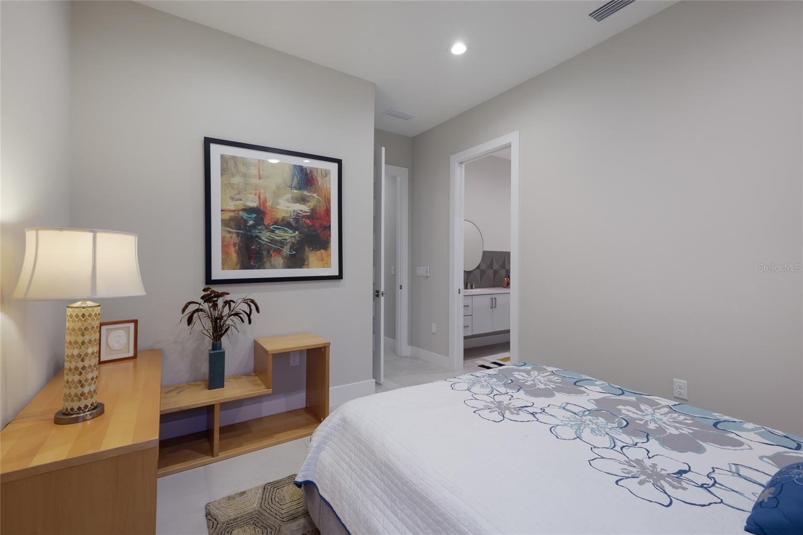 7050 TAMWORTH PKWY — photo 32