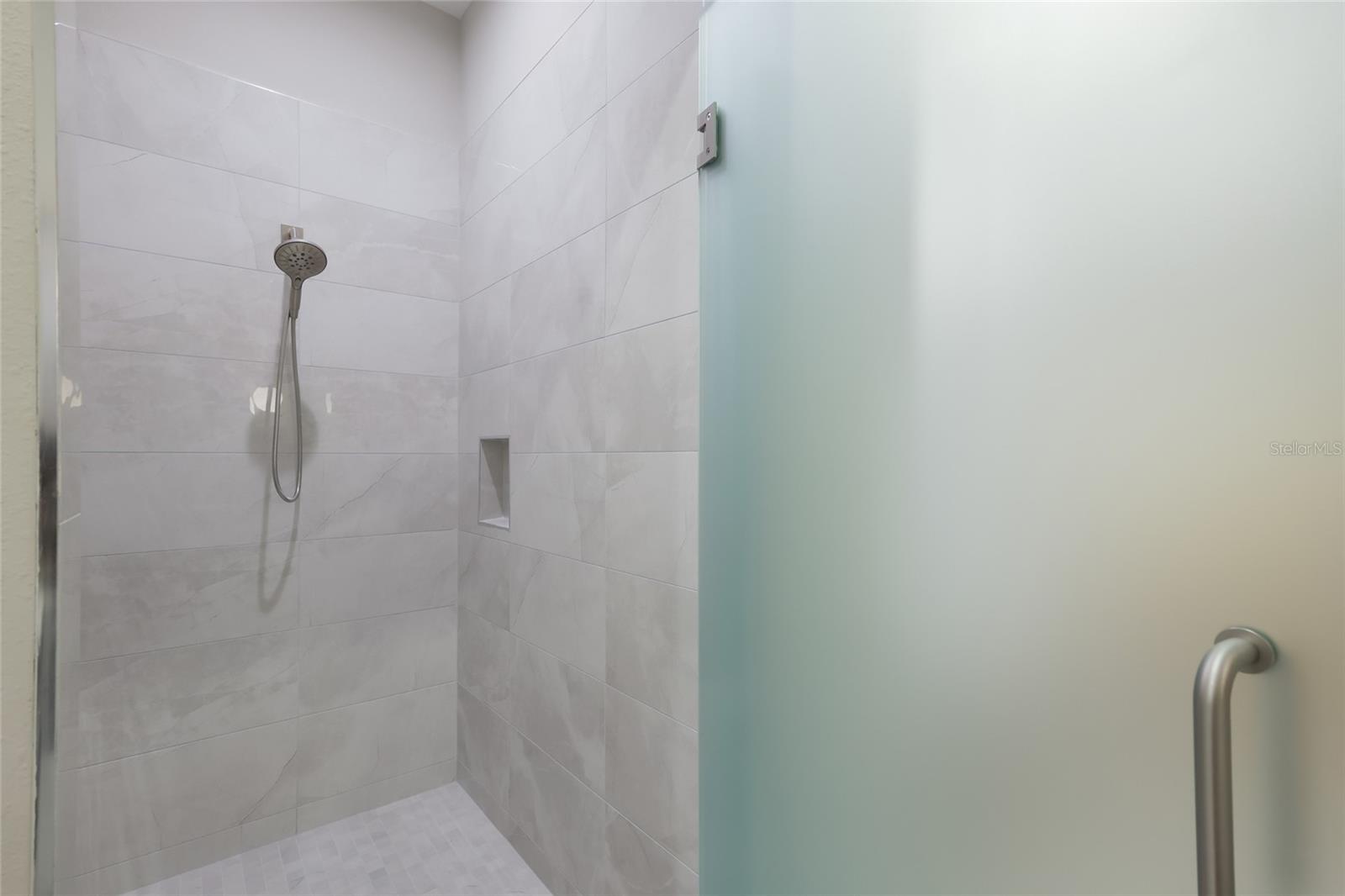 7050 TAMWORTH PKWY — photo 34