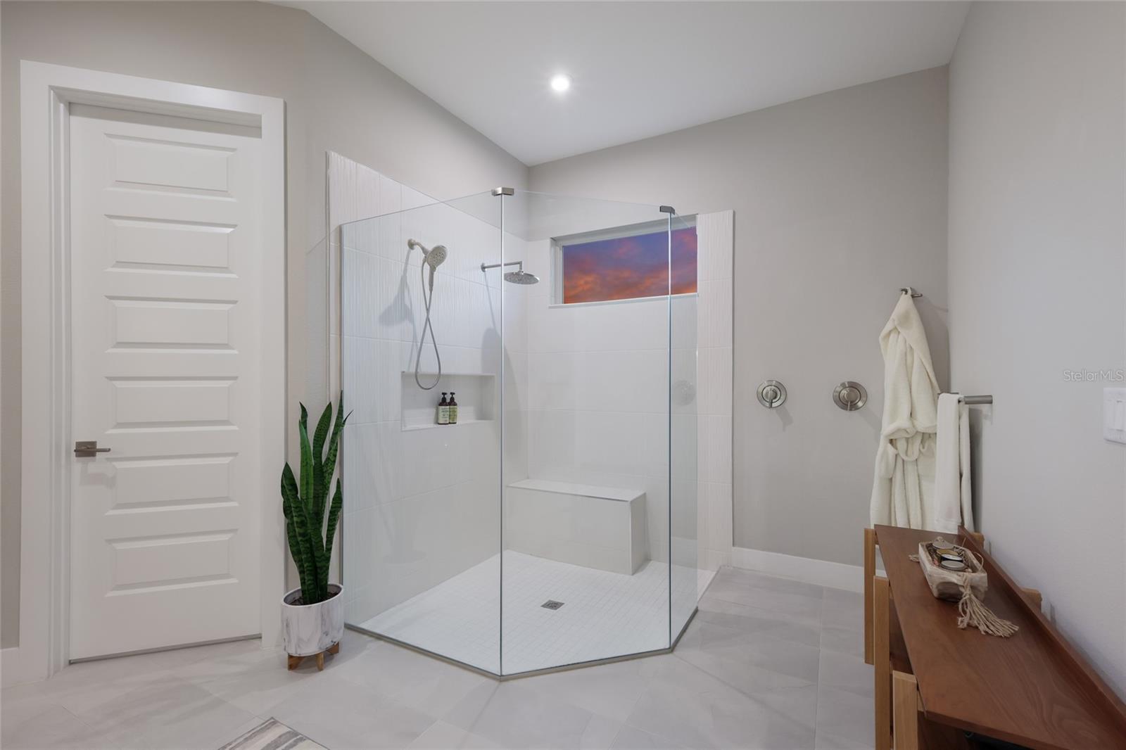 7050 TAMWORTH PKWY — photo 44