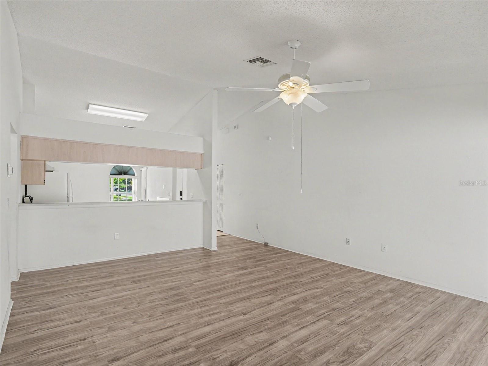12659 LONGCREST DR — photo 8
