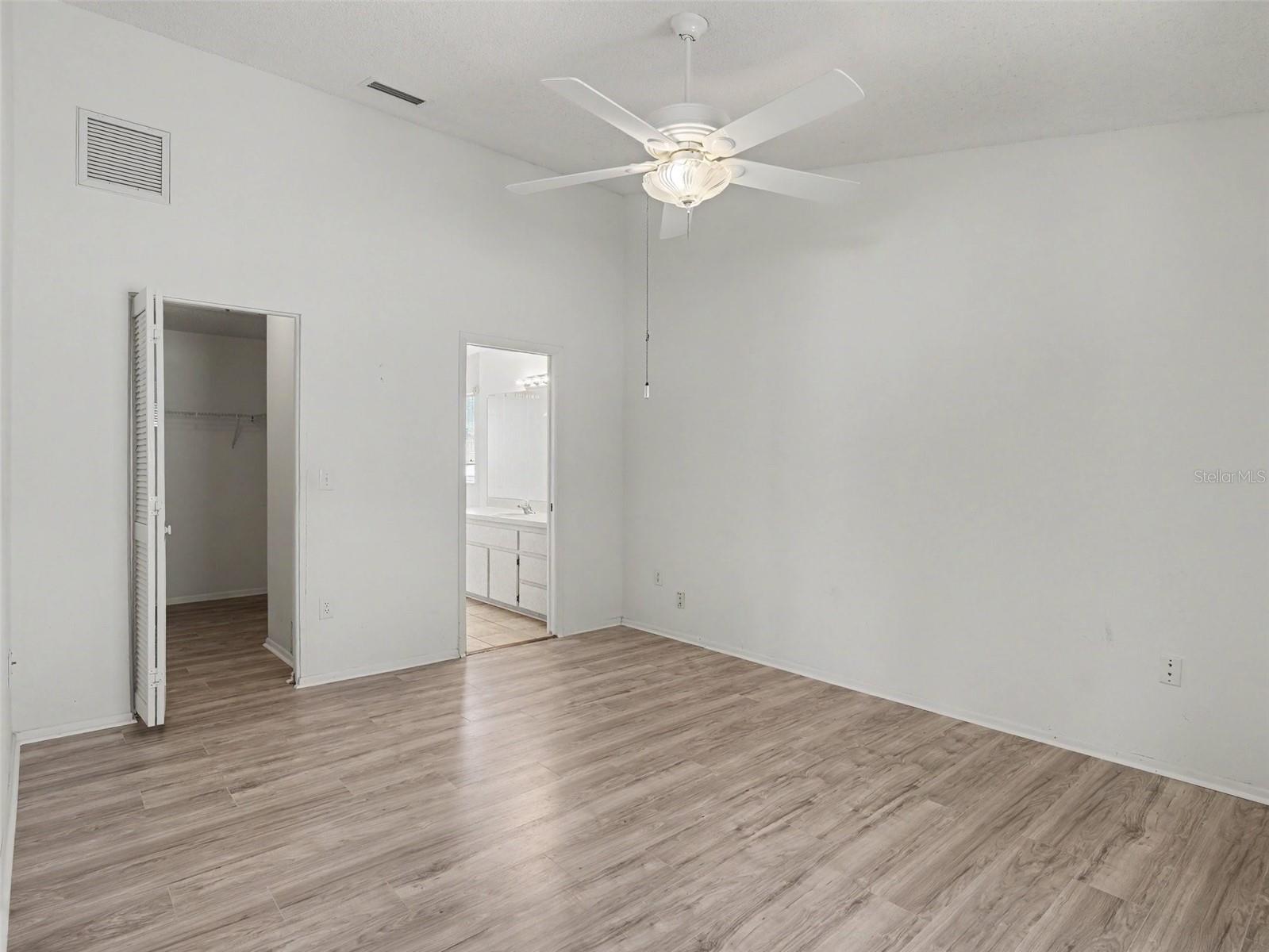 12659 LONGCREST DR — photo 15