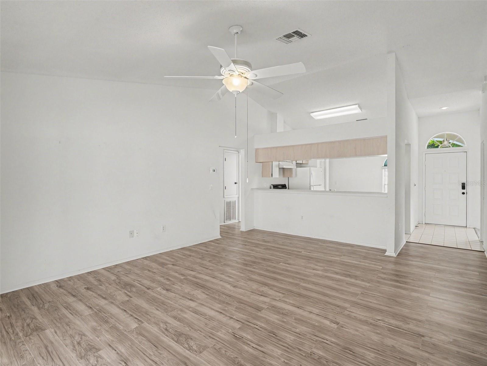 12659 LONGCREST DR — photo 7