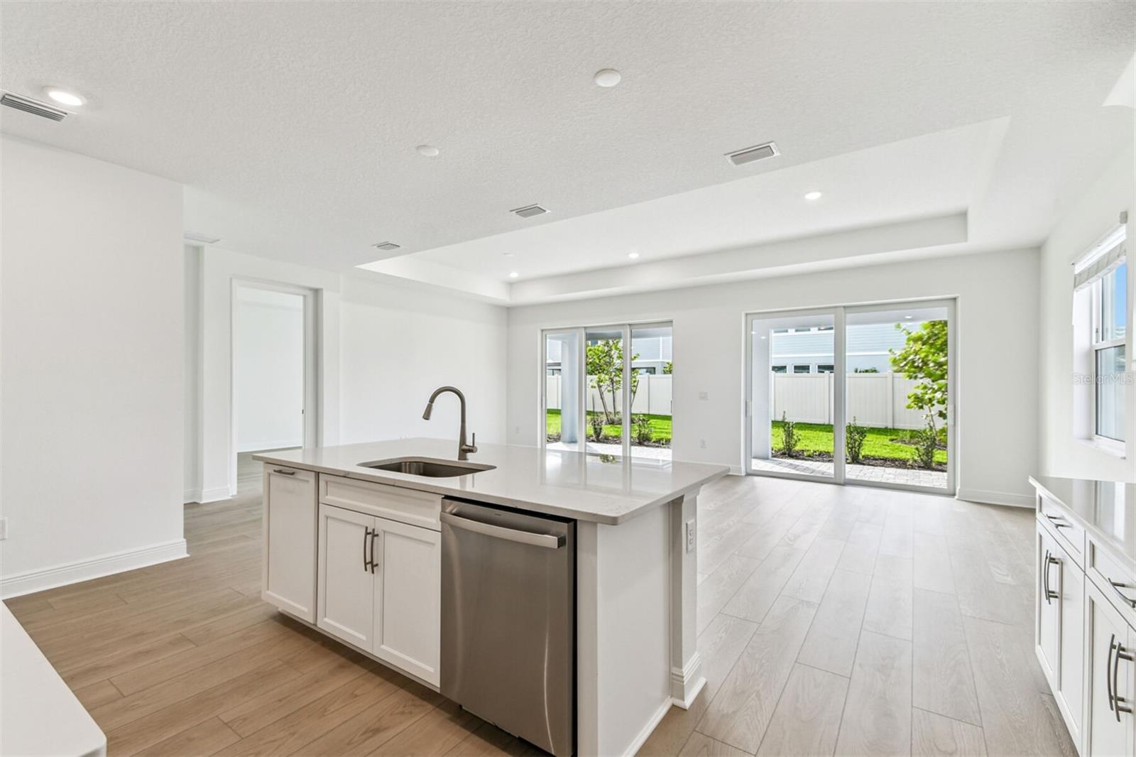 7575 SEAHAWK AVE — photo 2