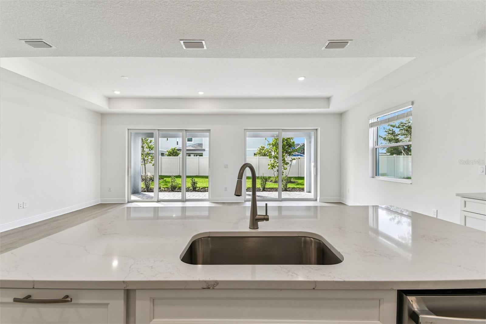 7575 SEAHAWK AVE — photo 10