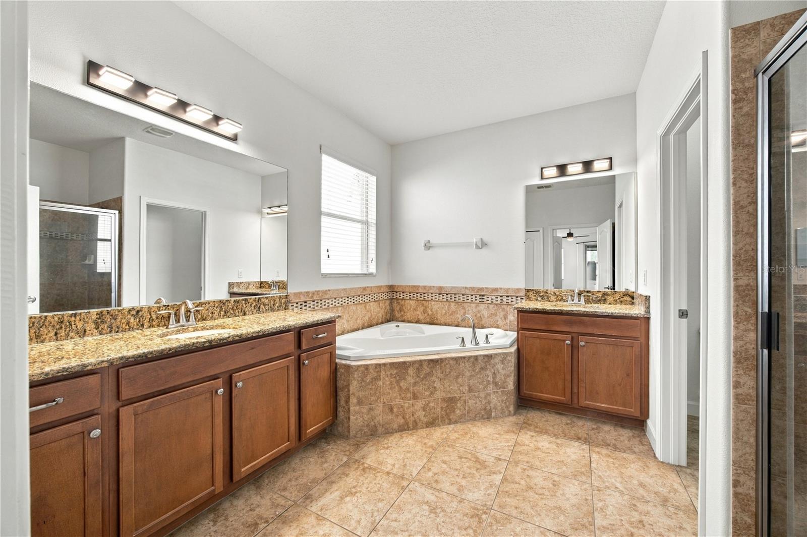 3720 GERRADS CROSS CT — photo 12