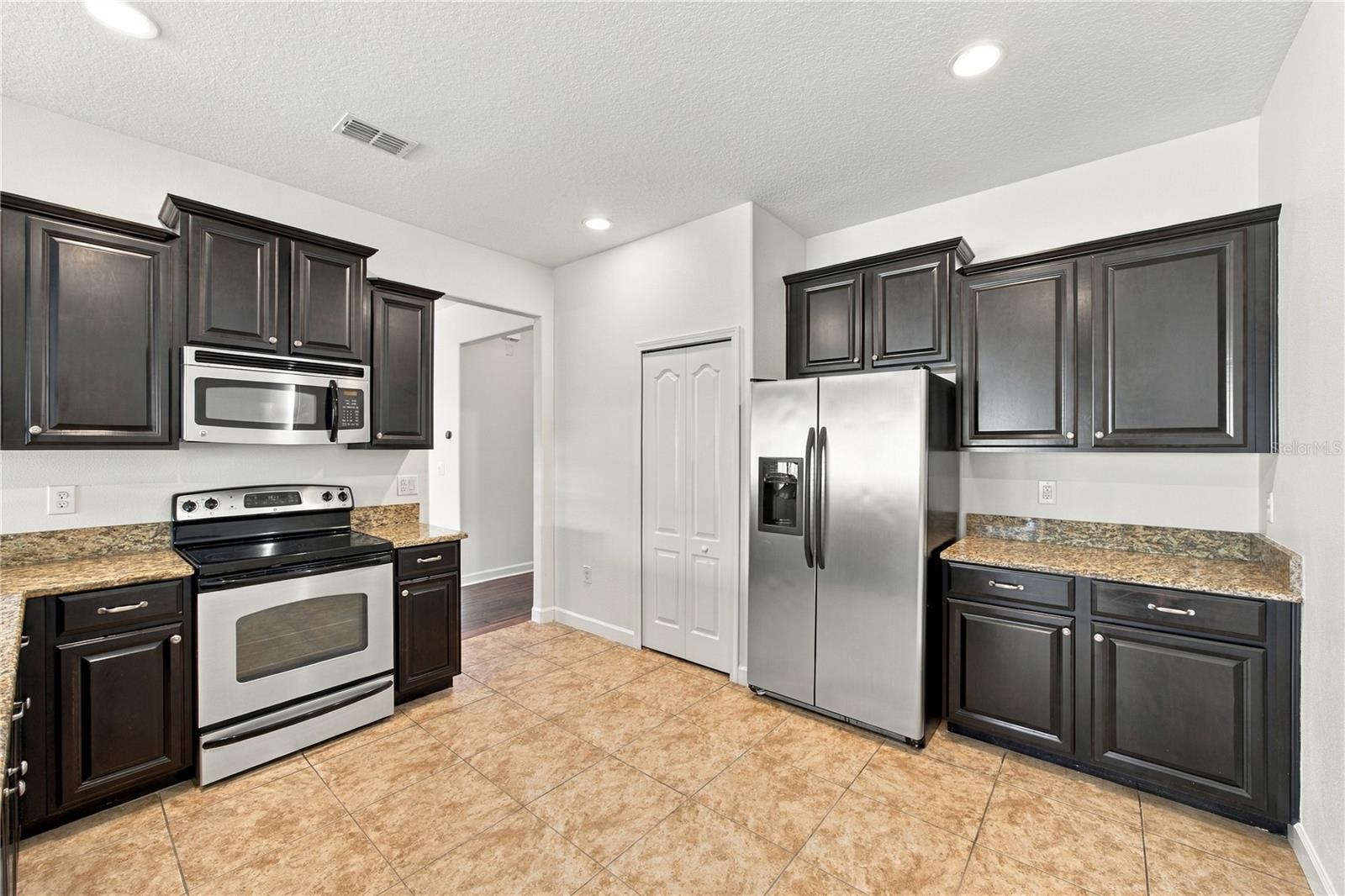 3720 GERRADS CROSS CT — photo 9