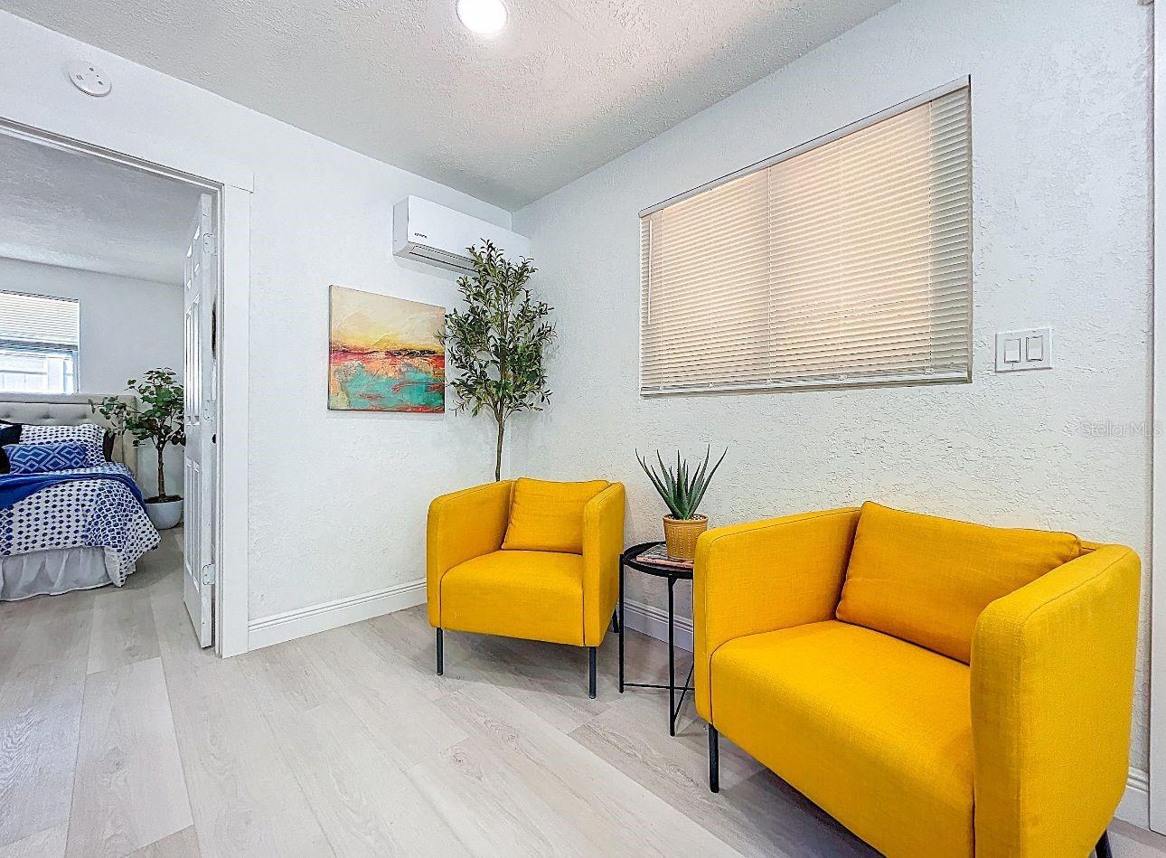 2711 W CORDELIA ST — photo 18