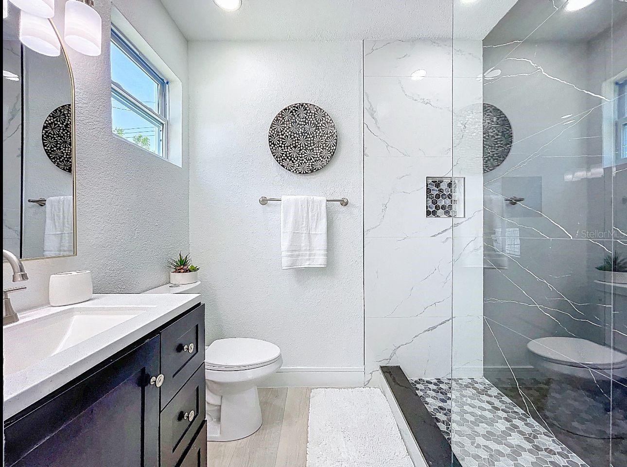 2711 W CORDELIA ST — photo 28