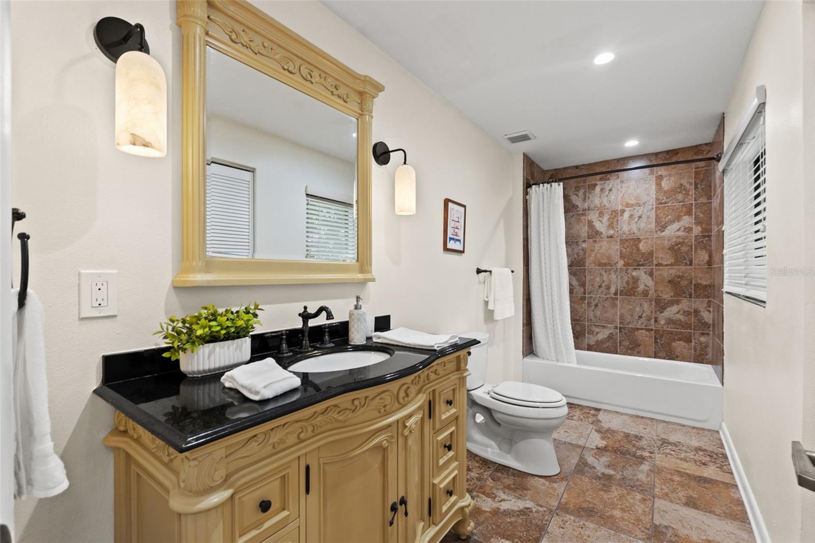 4035 N RIVER VIEW AVE — photo 37