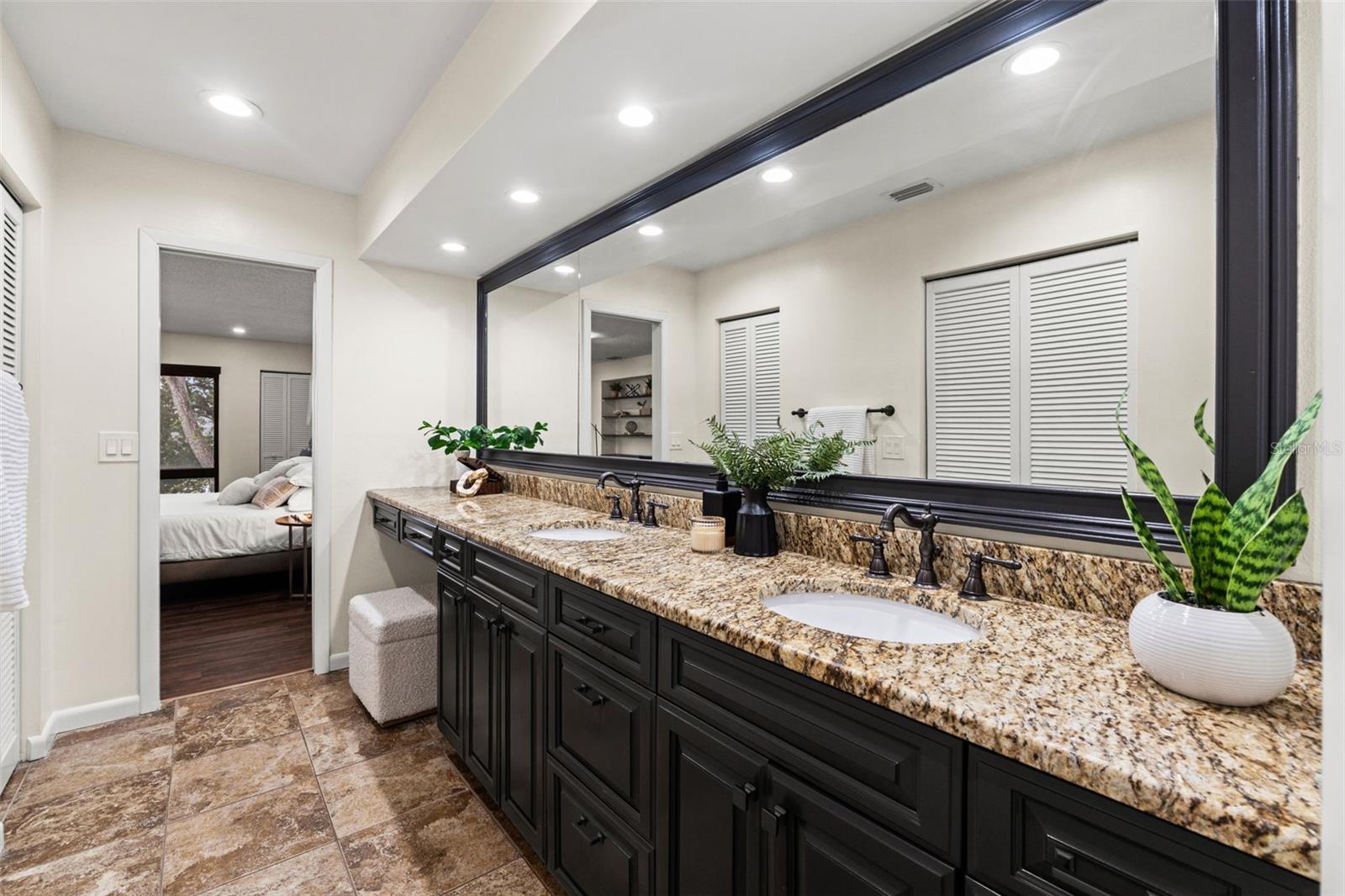 4035 N RIVER VIEW AVE — photo 35