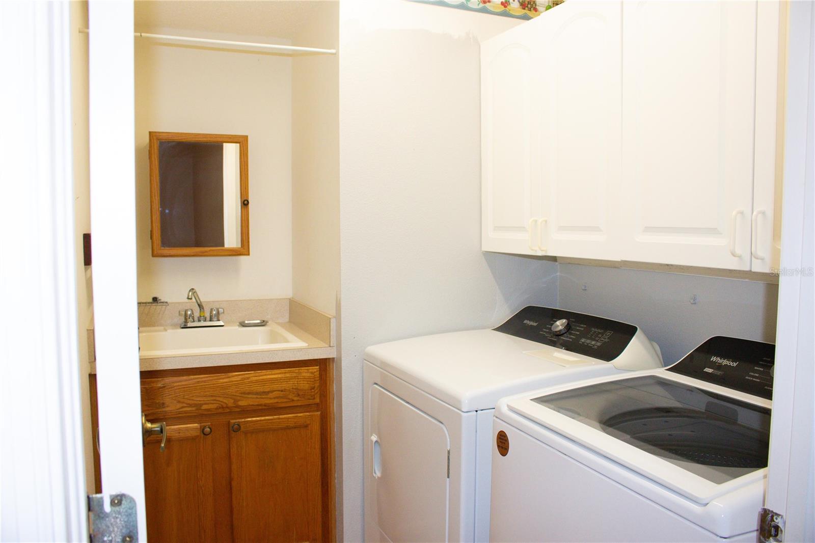 13753 BRYNDLEWOOD CT — photo 38
