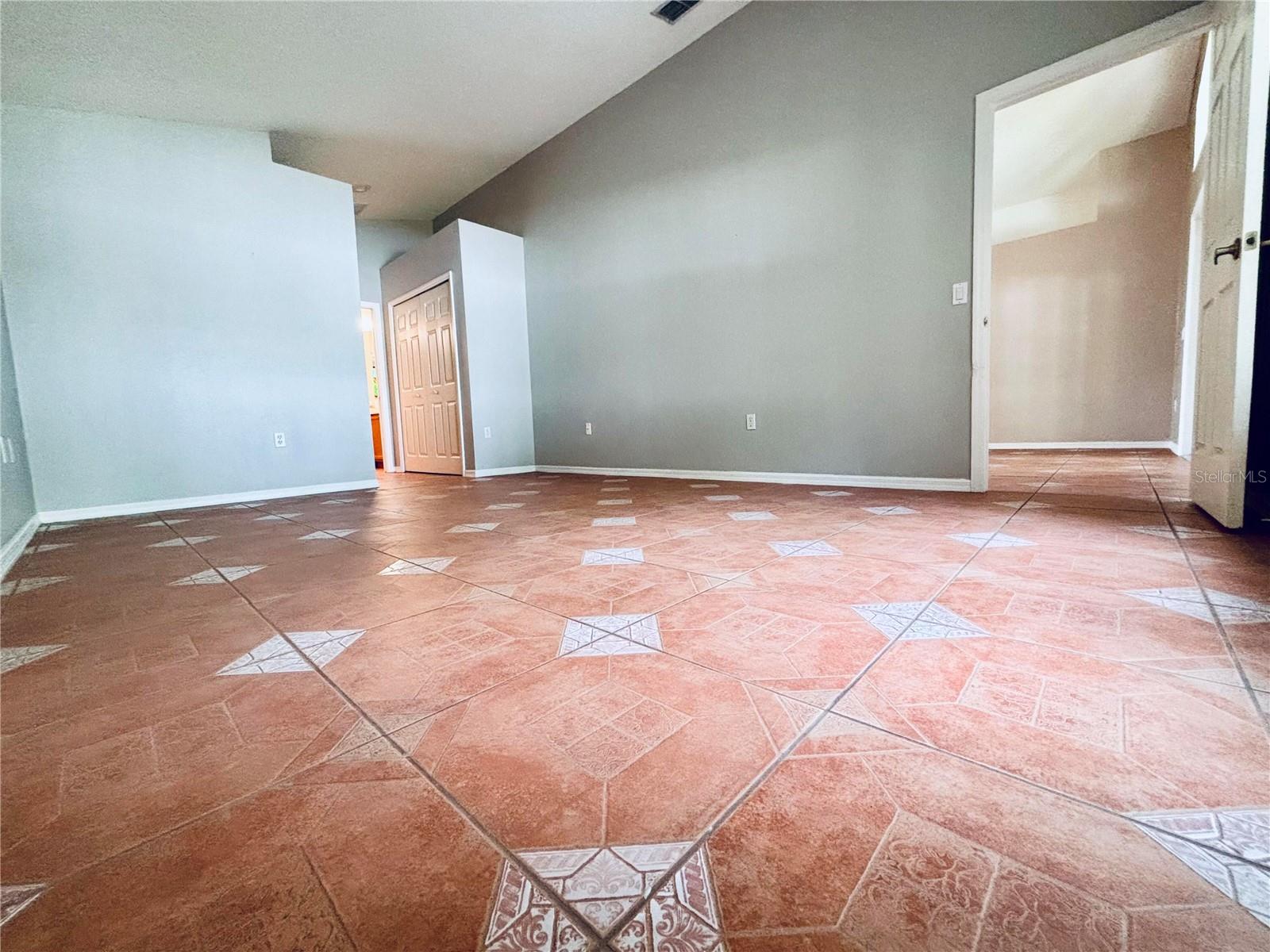 13753 BRYNDLEWOOD CT — photo 31