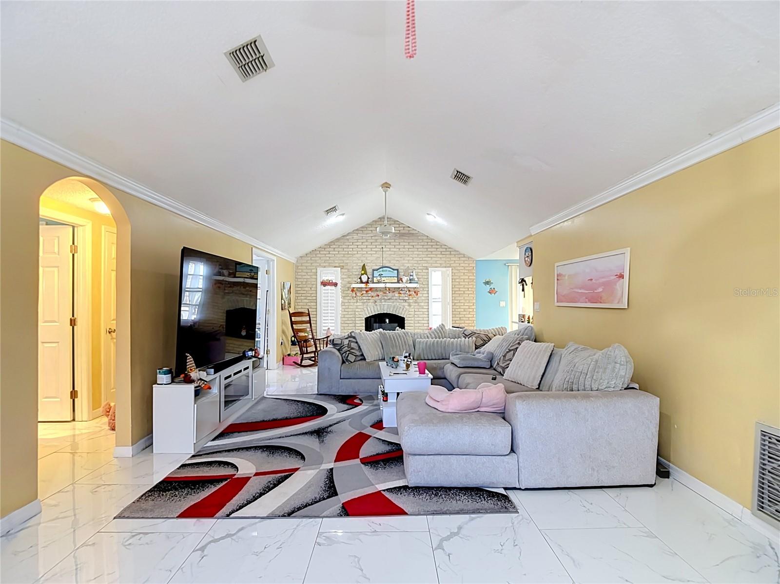 13920 BARNARD AVE — photo 6