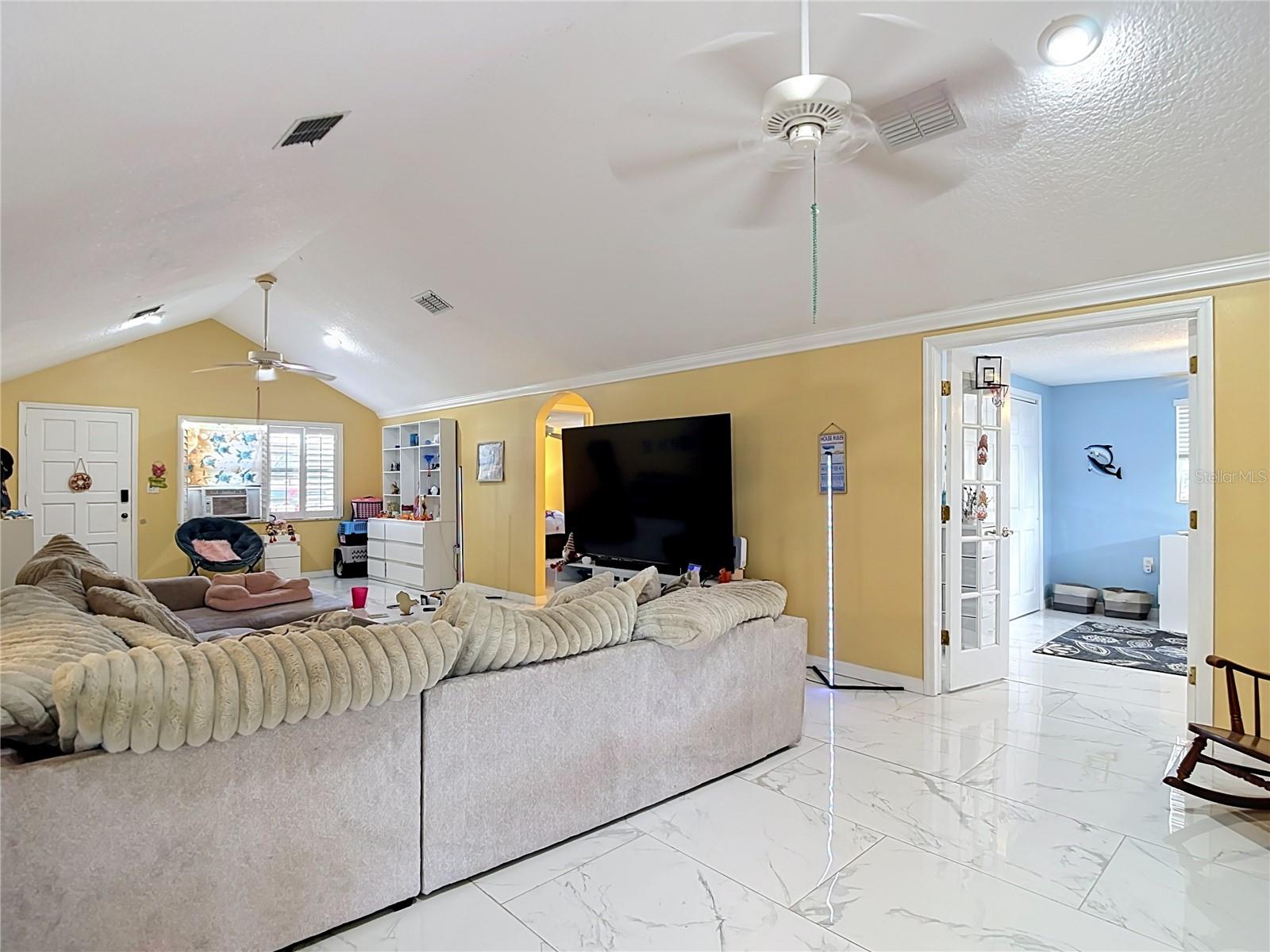 13920 BARNARD AVE — photo 14