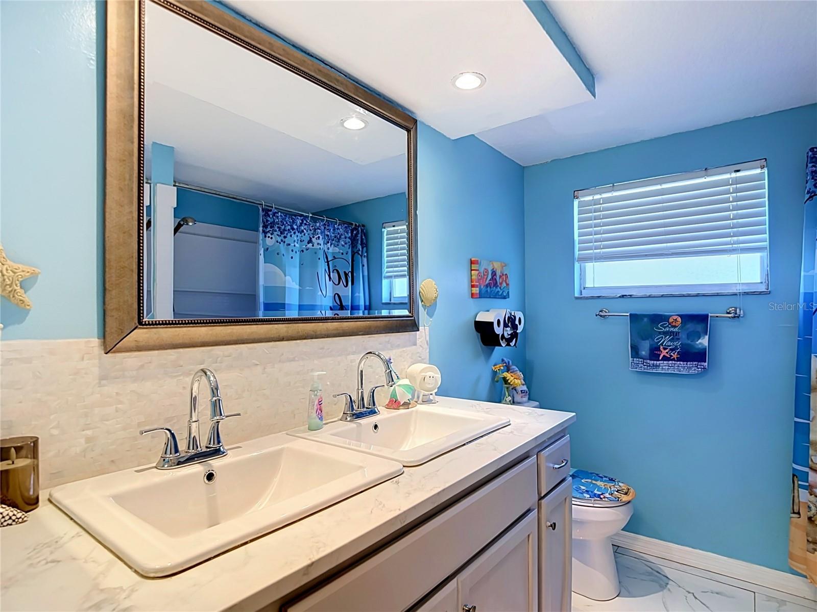 13920 BARNARD AVE — photo 37
