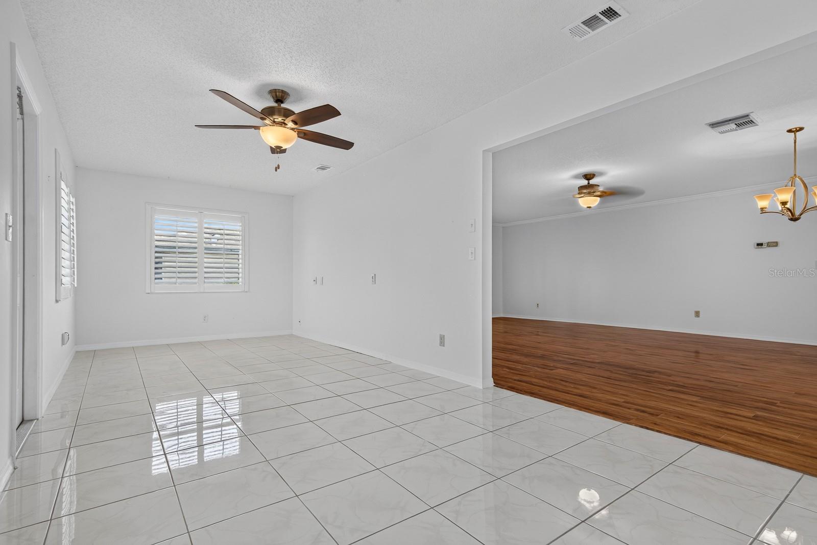 2329 LANCASTER DR — photo 21