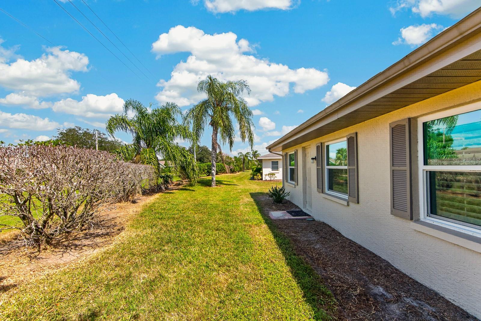 2329 LANCASTER DR — photo 44