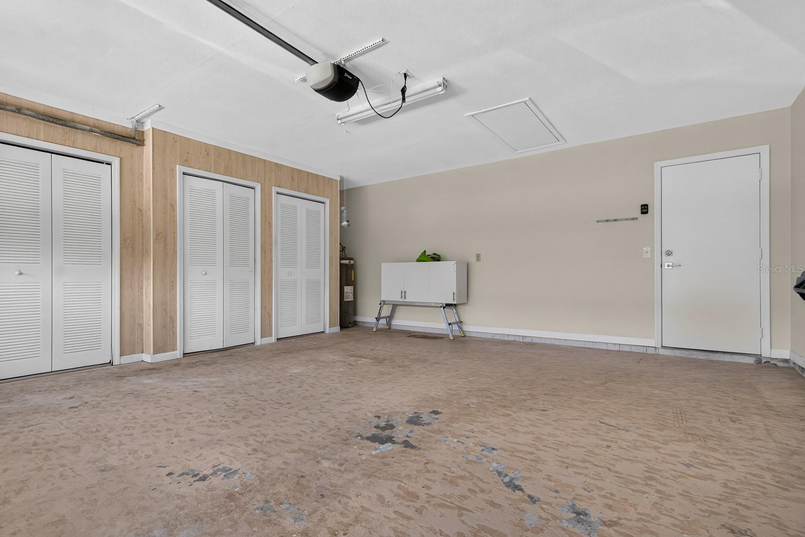 2329 LANCASTER DR — photo 39