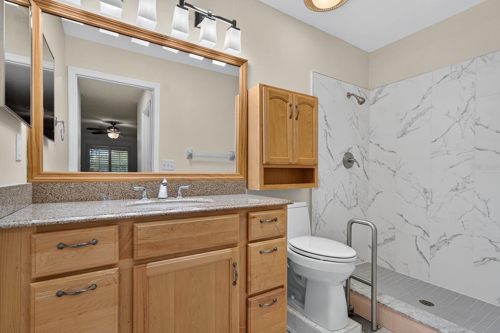 2329 LANCASTER DR — photo 31