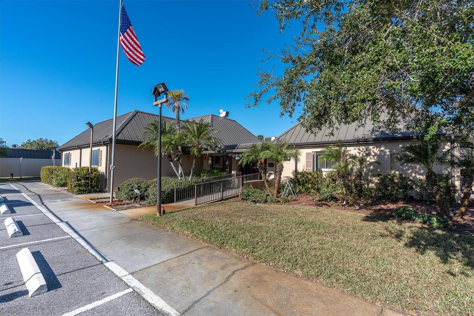 4346 RUSTIC DR — photo 27