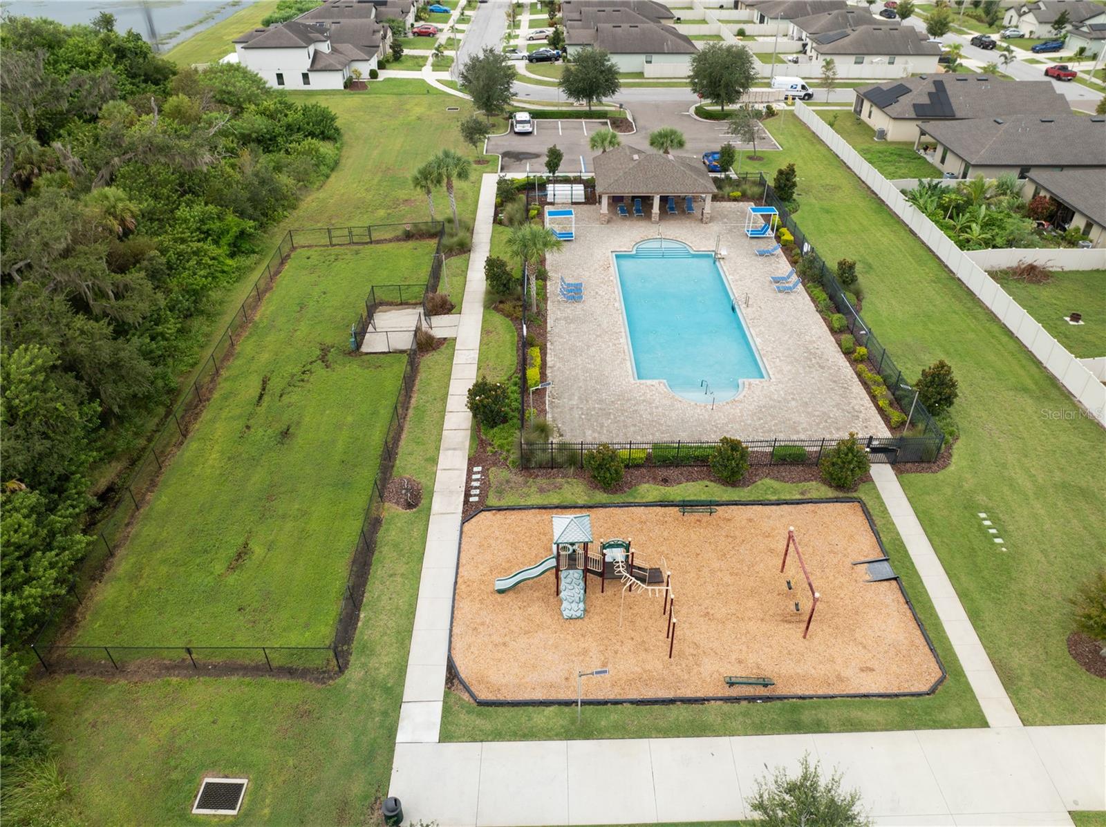 1007 CULBREATH GREEN CT — photo 27