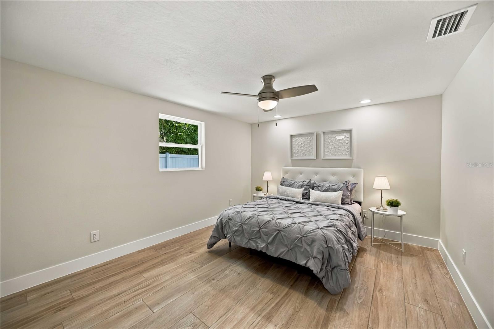 1802 ROBINHOOD ST — photo 13