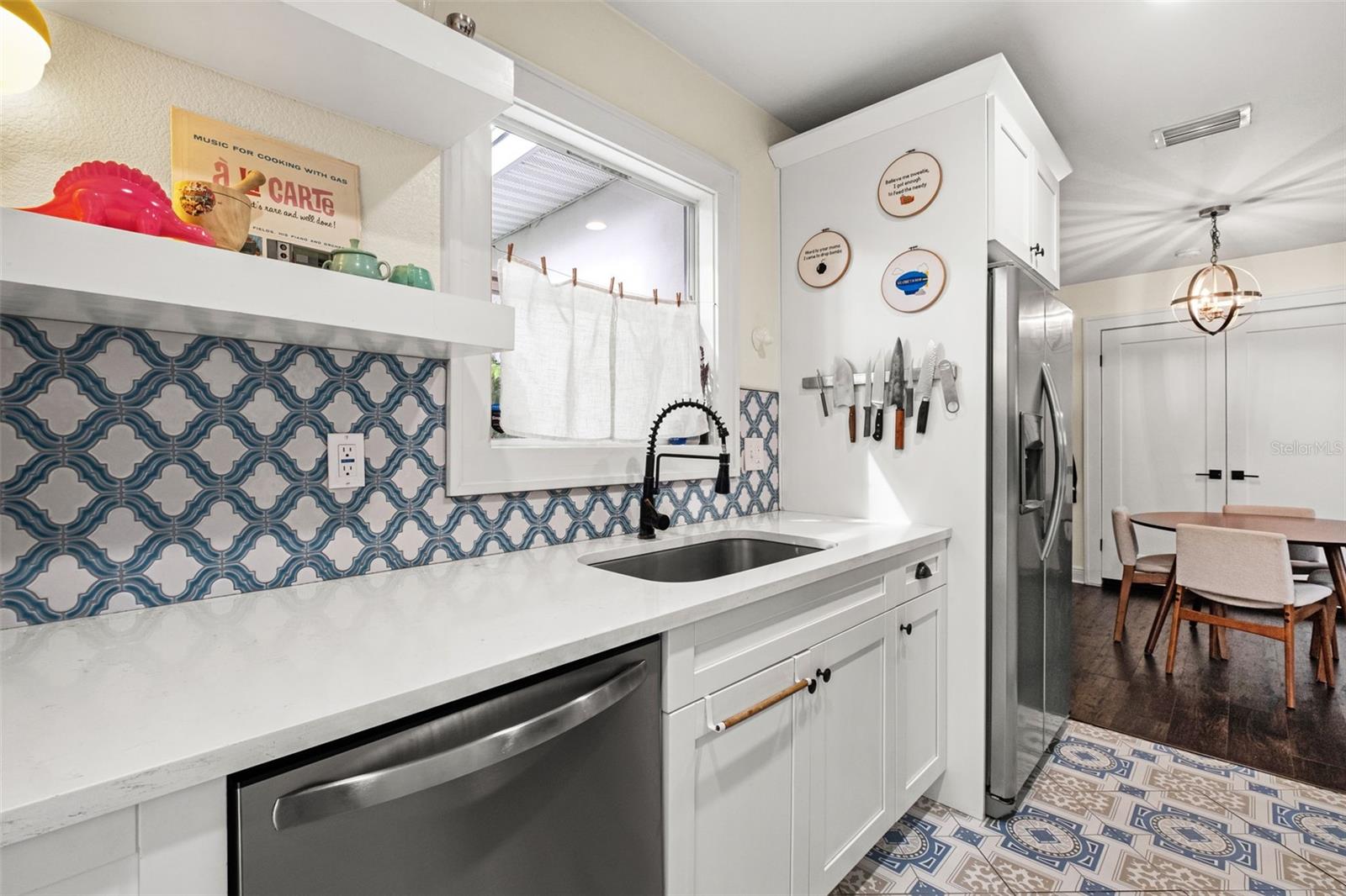 803 E HOLLYWOOD ST — photo 19