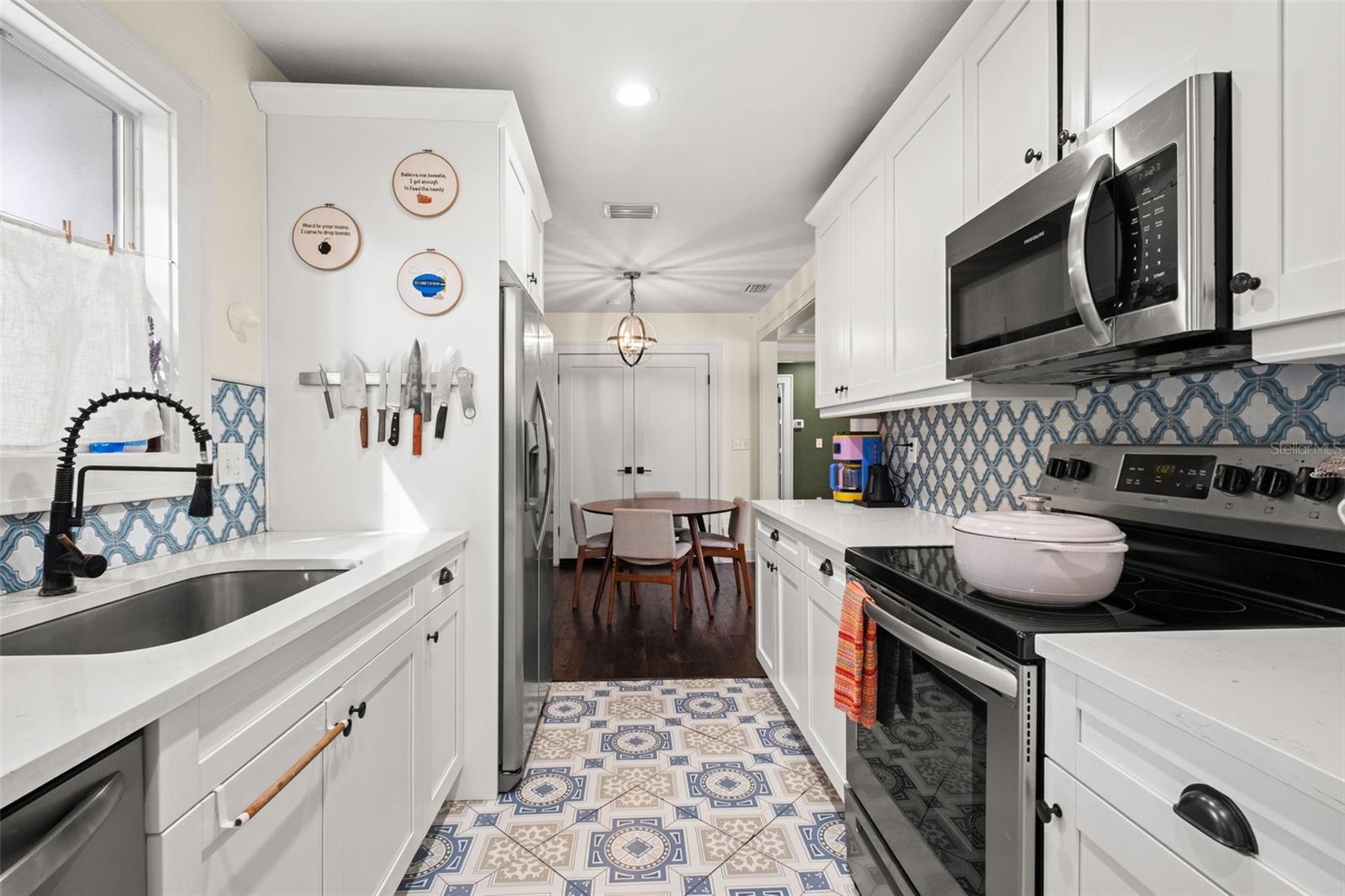 803 E HOLLYWOOD ST — photo 20