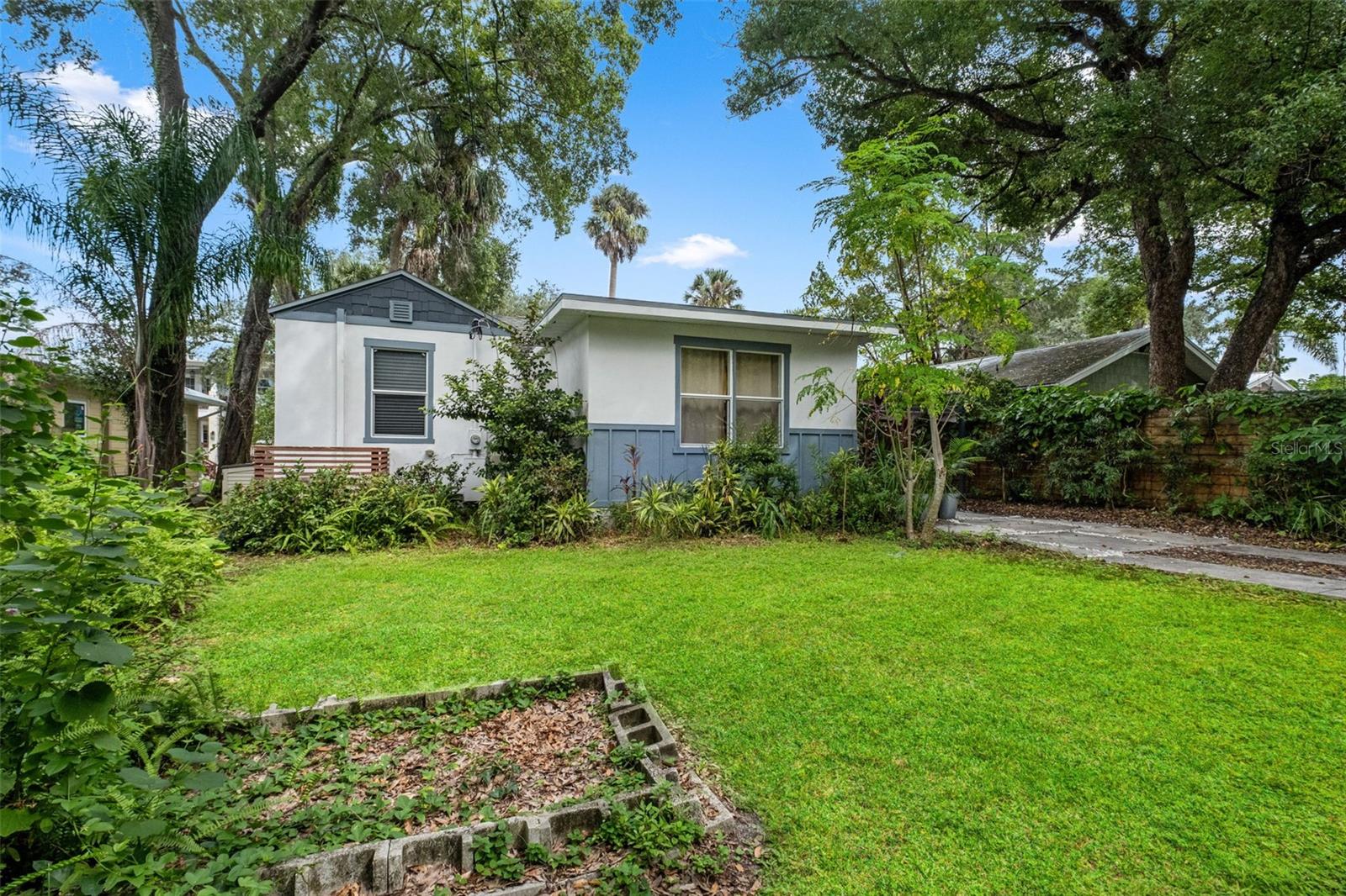 803 E HOLLYWOOD ST — photo 36