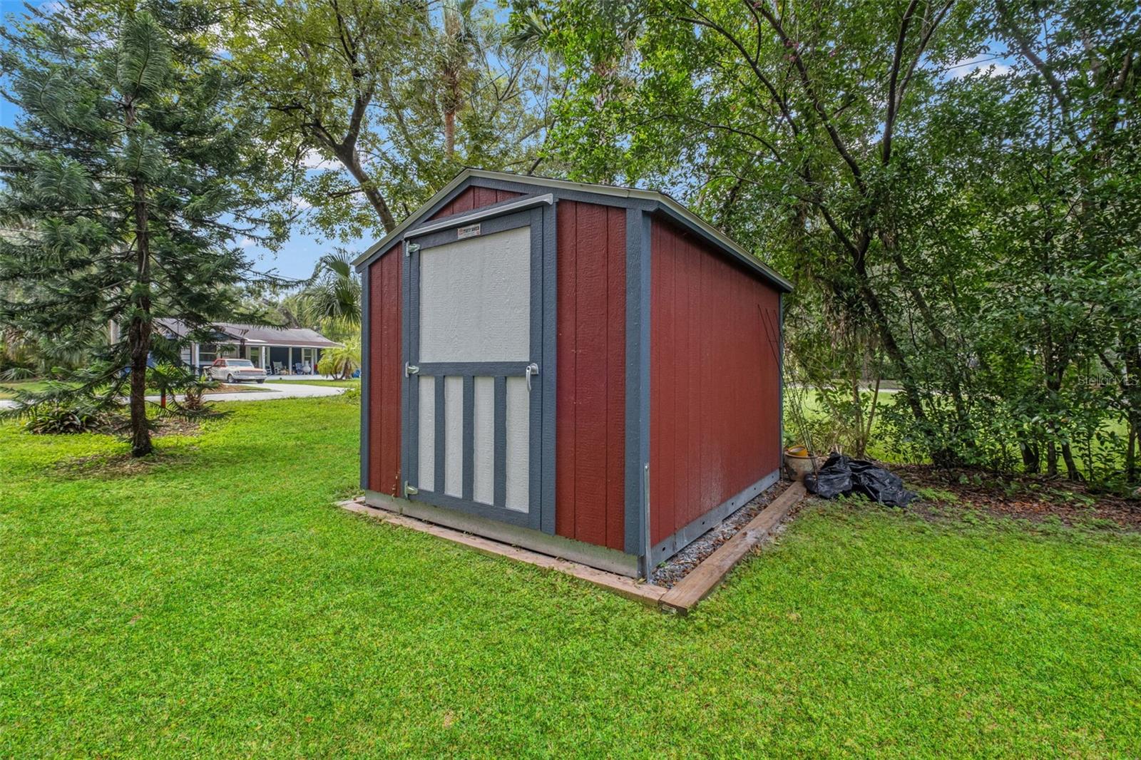 803 E HOLLYWOOD ST — photo 39