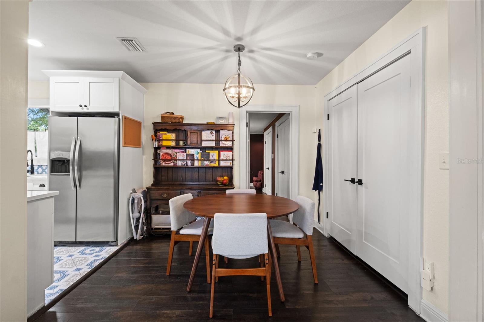 803 E HOLLYWOOD ST — photo 15
