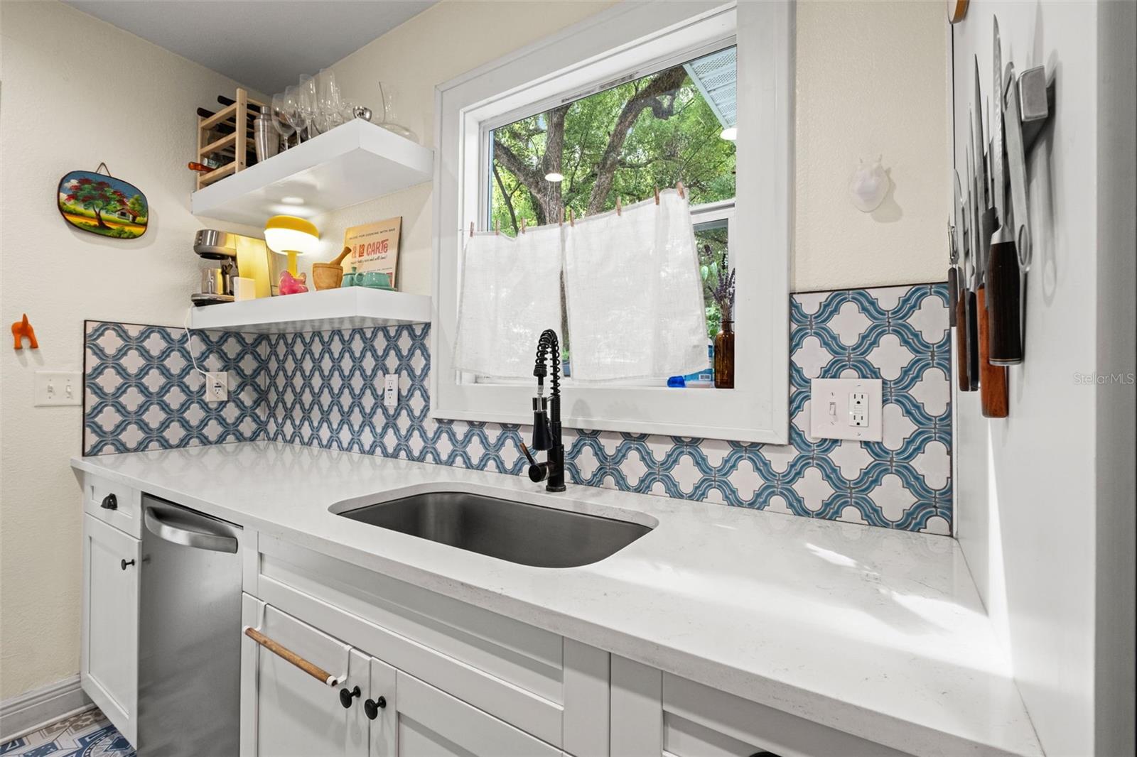 803 E HOLLYWOOD ST — photo 18