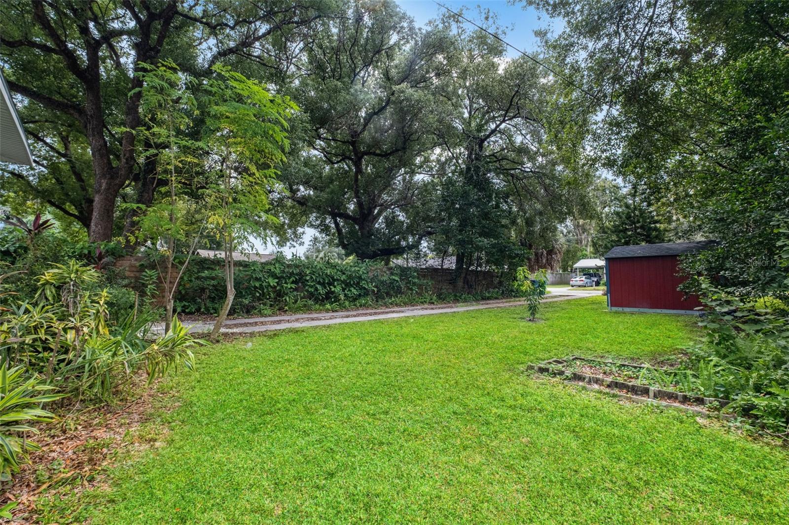 803 E HOLLYWOOD ST — photo 38