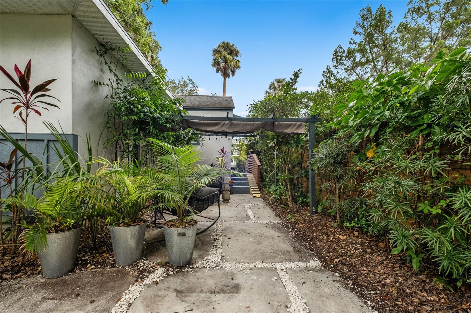 803 E HOLLYWOOD ST — photo 33