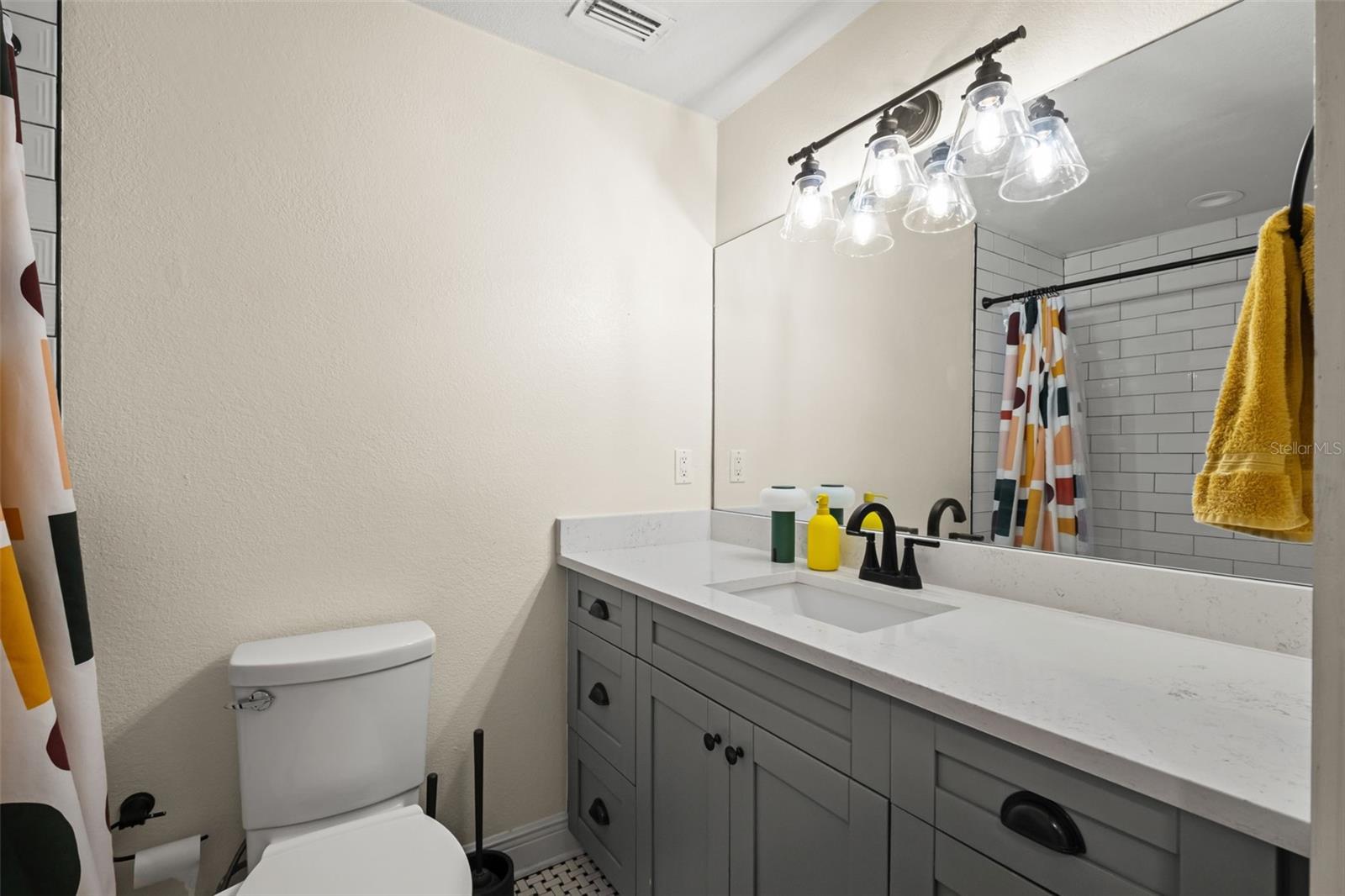 803 E HOLLYWOOD ST — photo 28