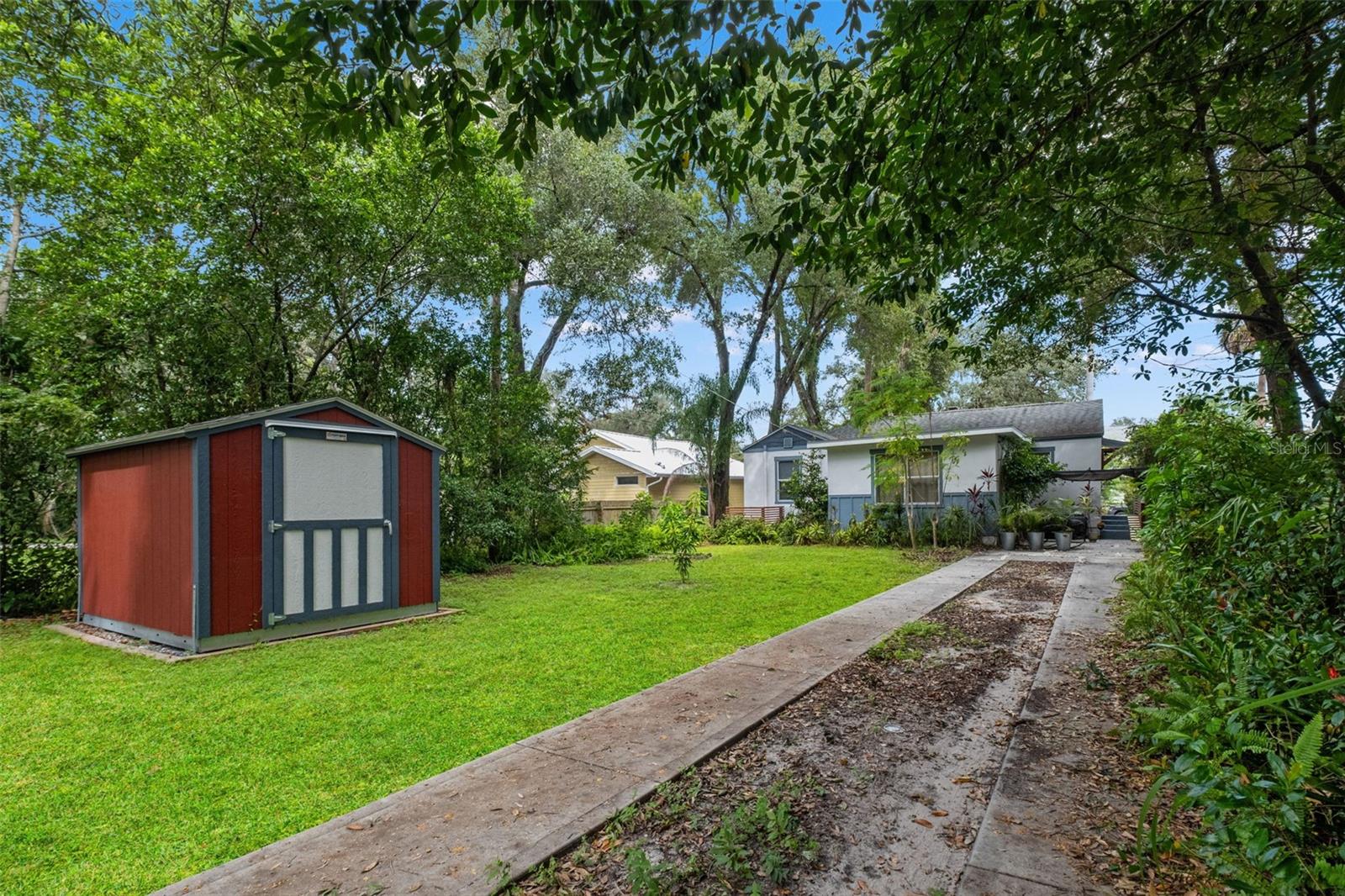 803 E HOLLYWOOD ST — photo 42
