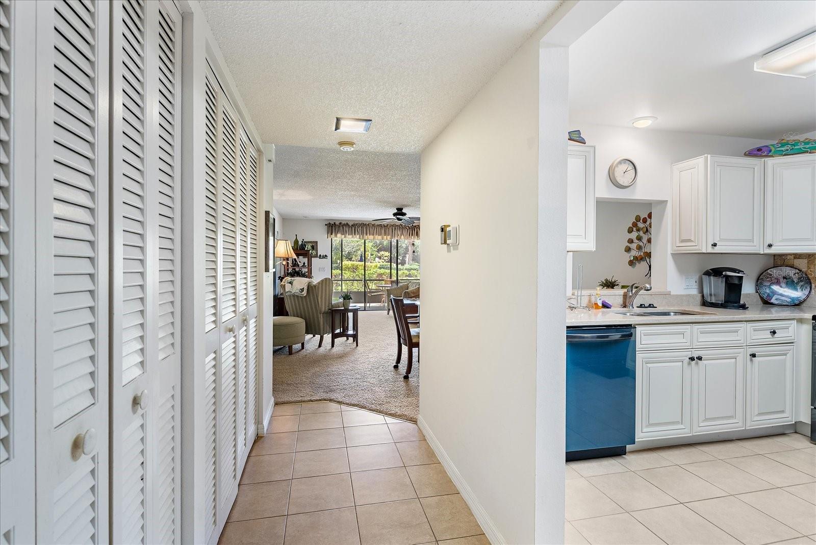 211 PINENEEDLE DR ##211 — photo 9
