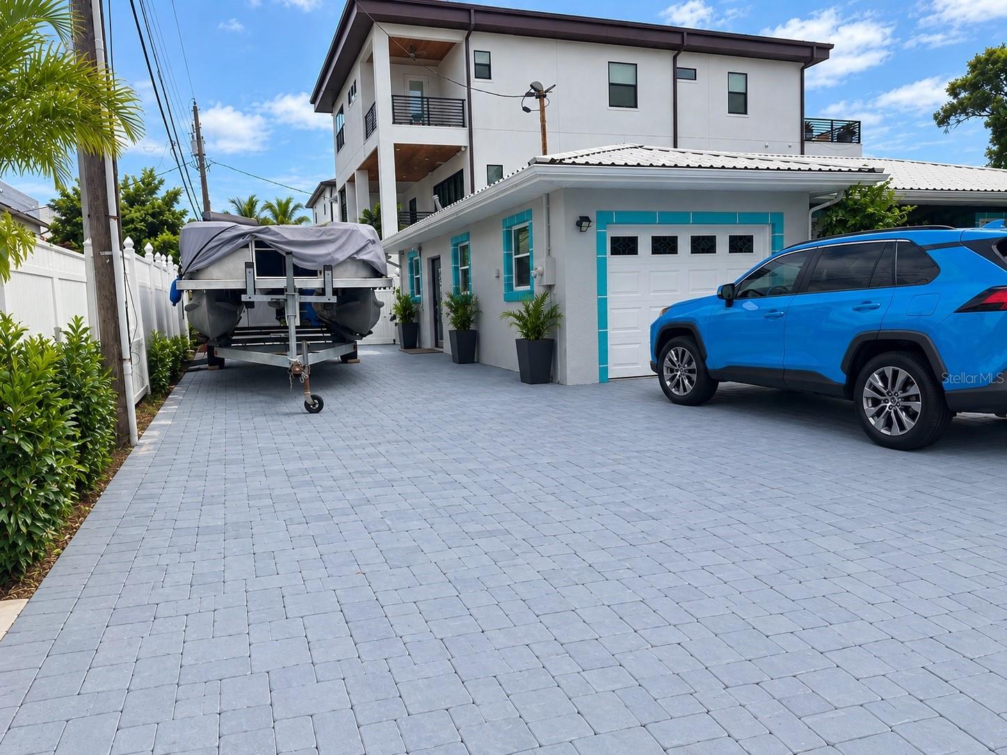 524 CHANNEL DR — photo 9