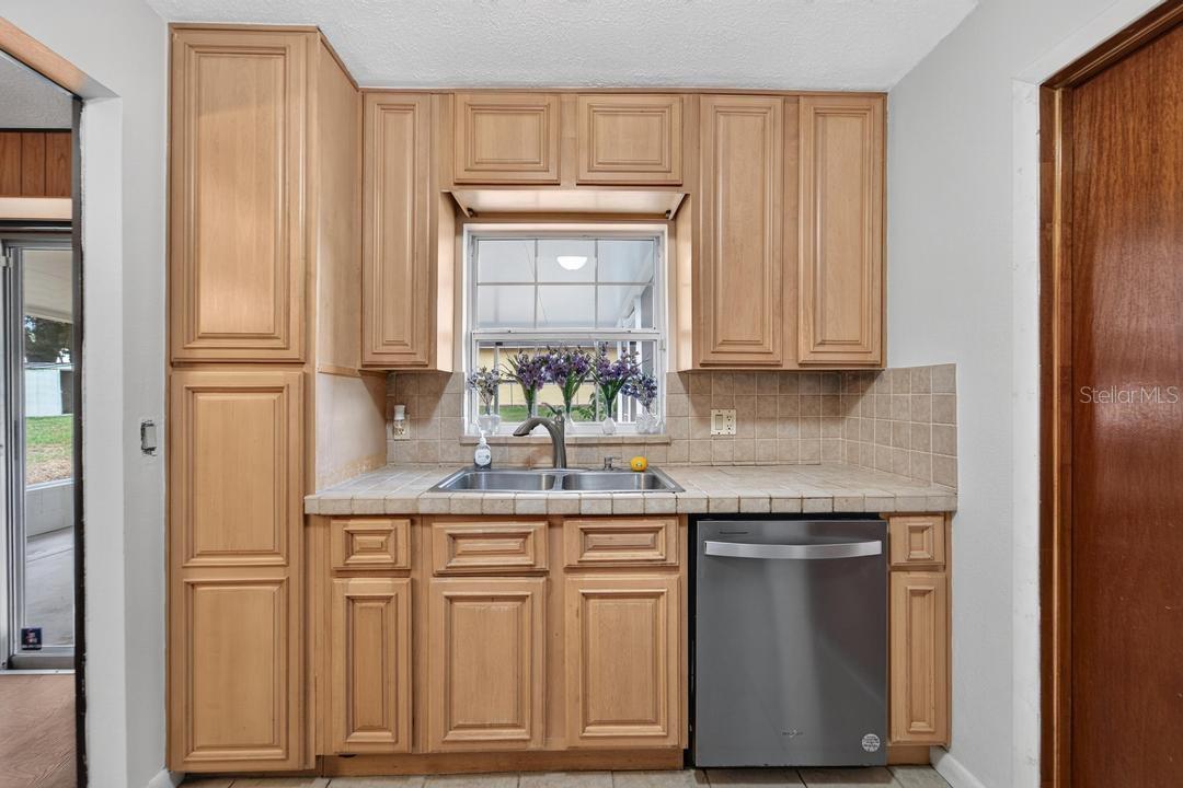 820 BLACKBERRY LANE — photo 15