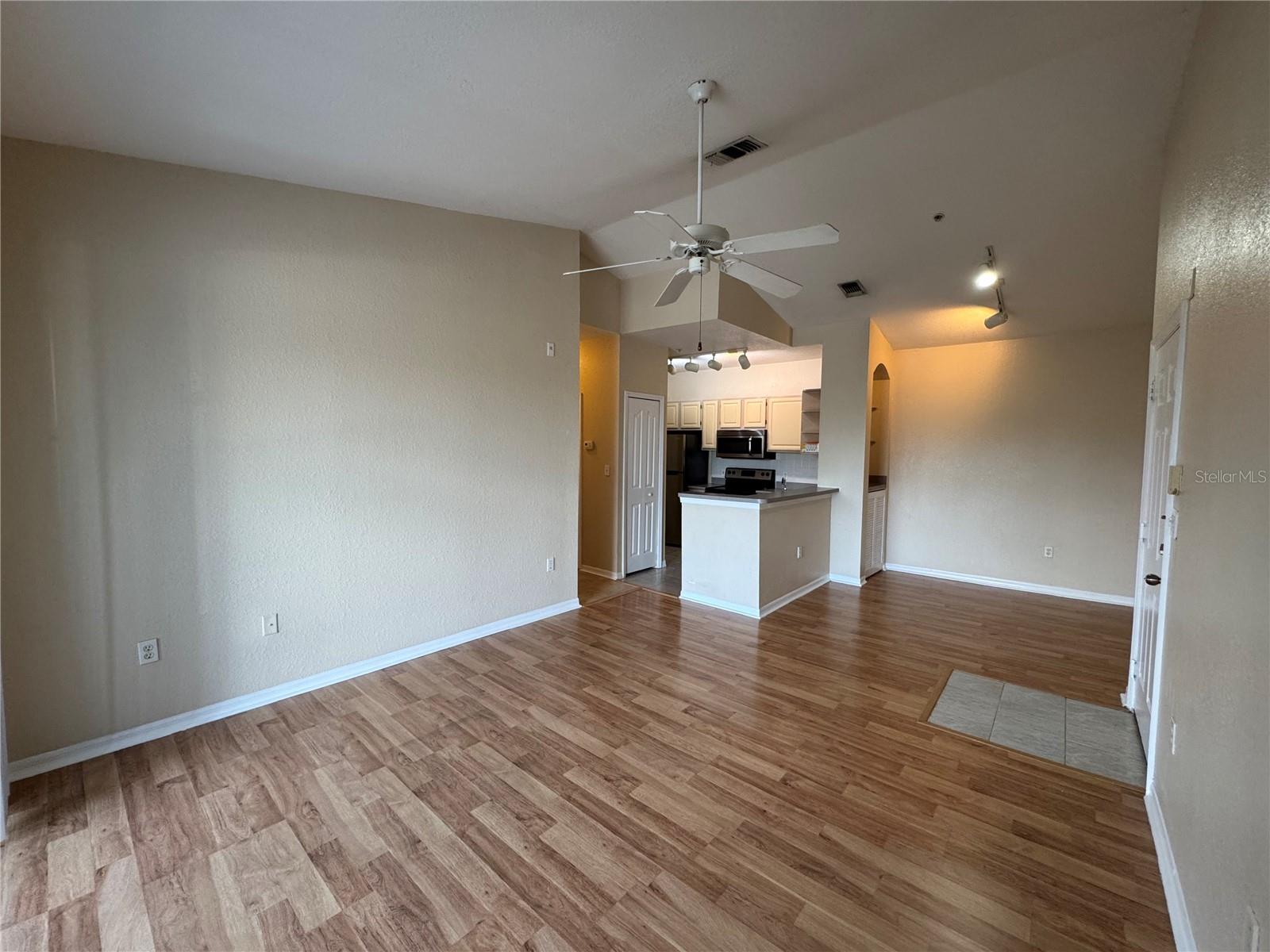 5817 LEGACY CRESCENT PL #302 — photo 3