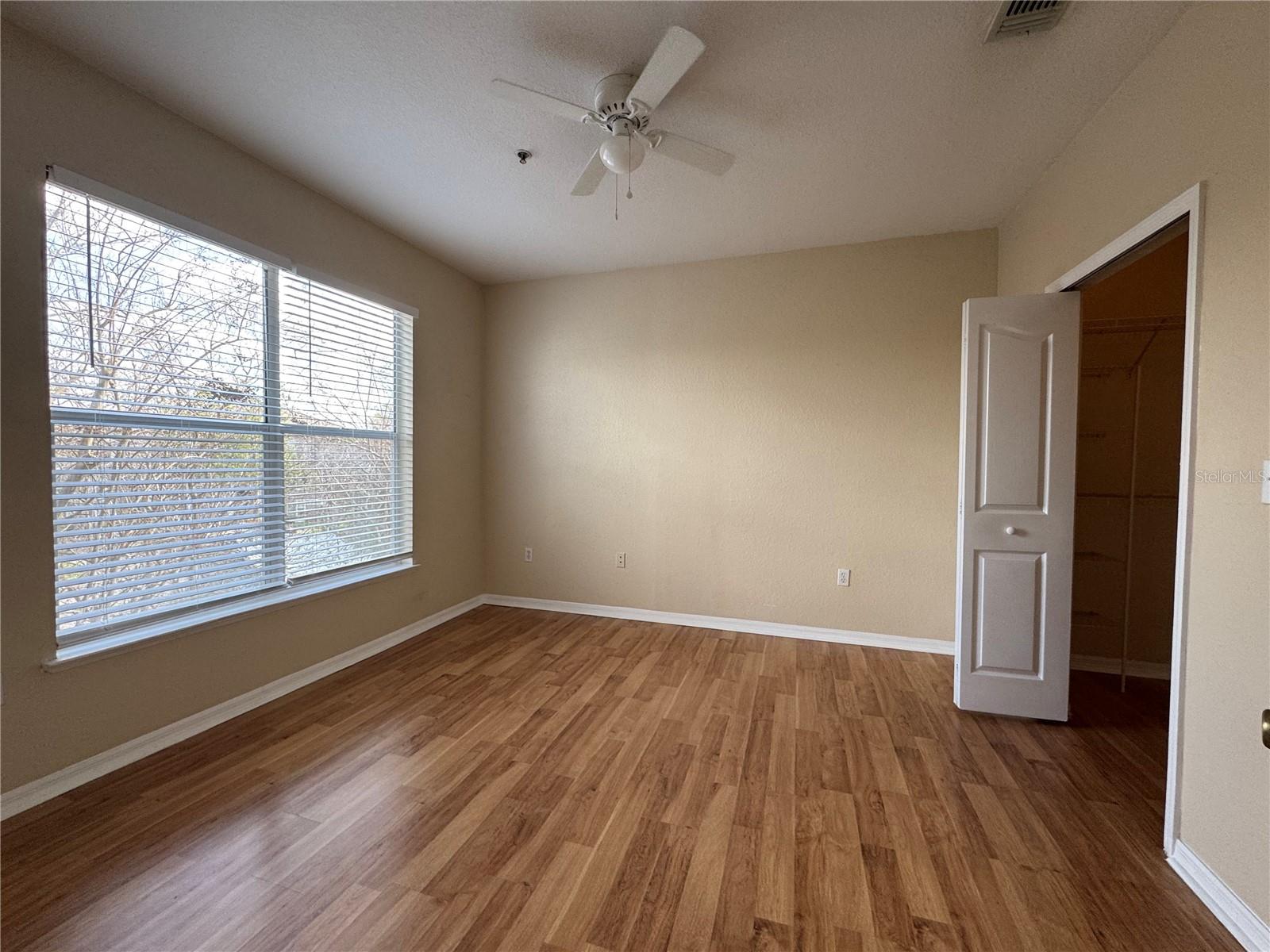 5817 LEGACY CRESCENT PL #302 — photo 9