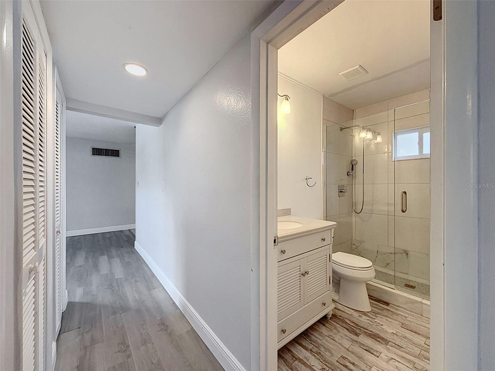 953 CEDARWOOD AVE — photo 19