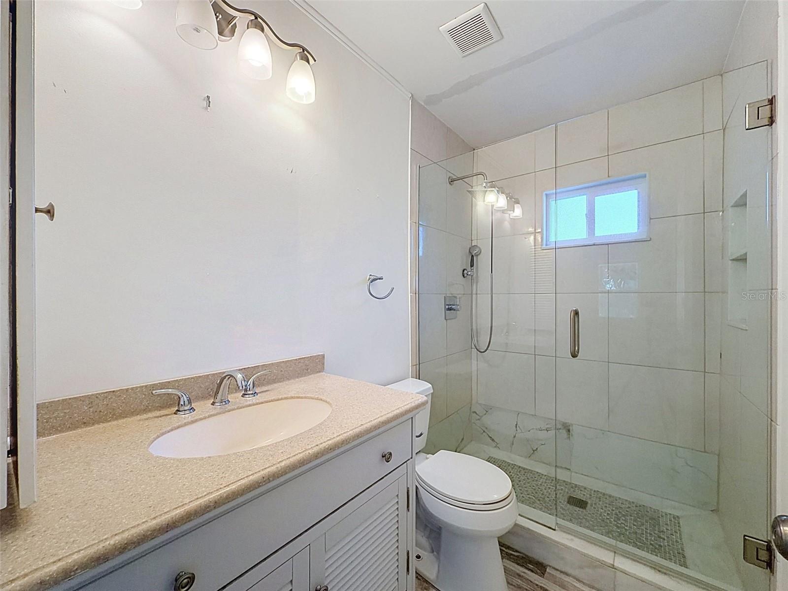953 CEDARWOOD AVE — photo 18
