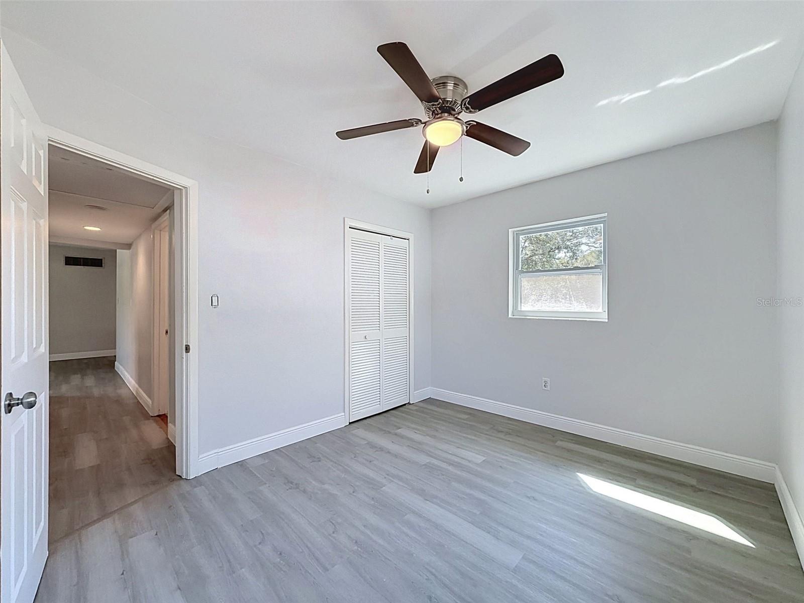 953 CEDARWOOD AVE — photo 16