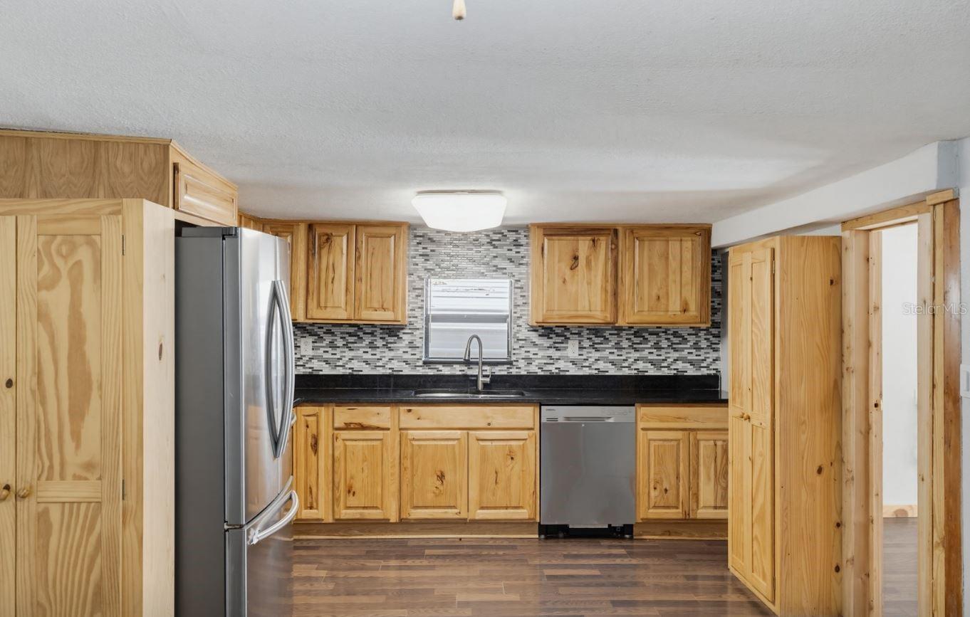 4106 WEDGEMERE DR — photo 8