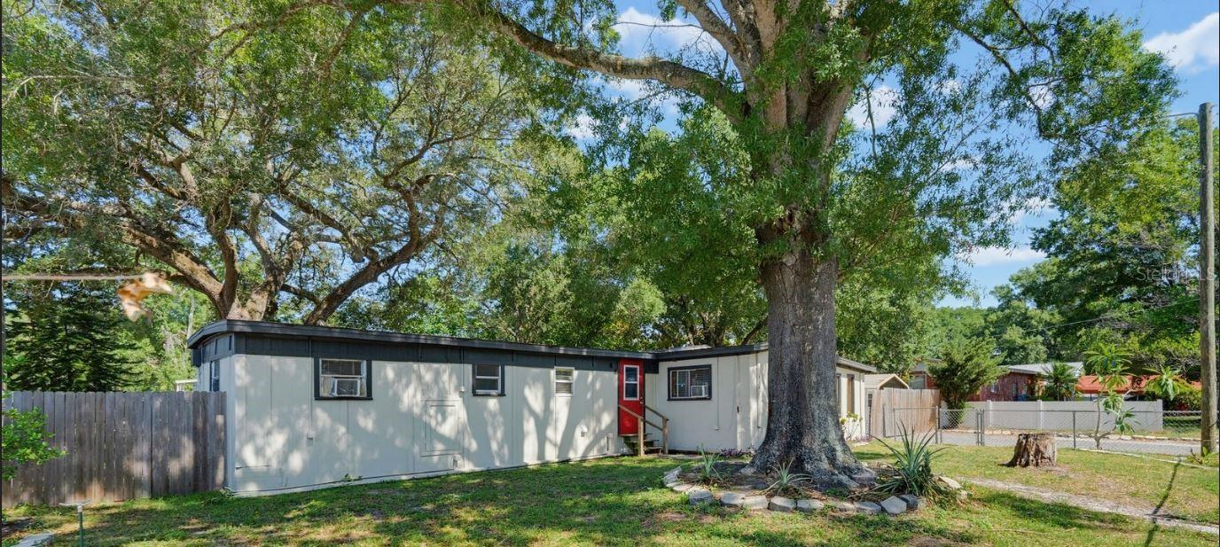 4106 WEDGEMERE DR — photo 2