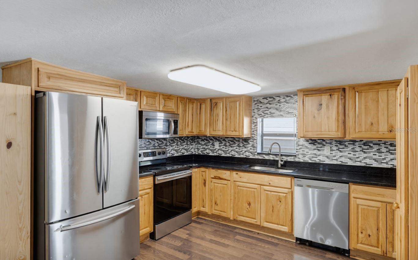 4106 WEDGEMERE DR — photo 9