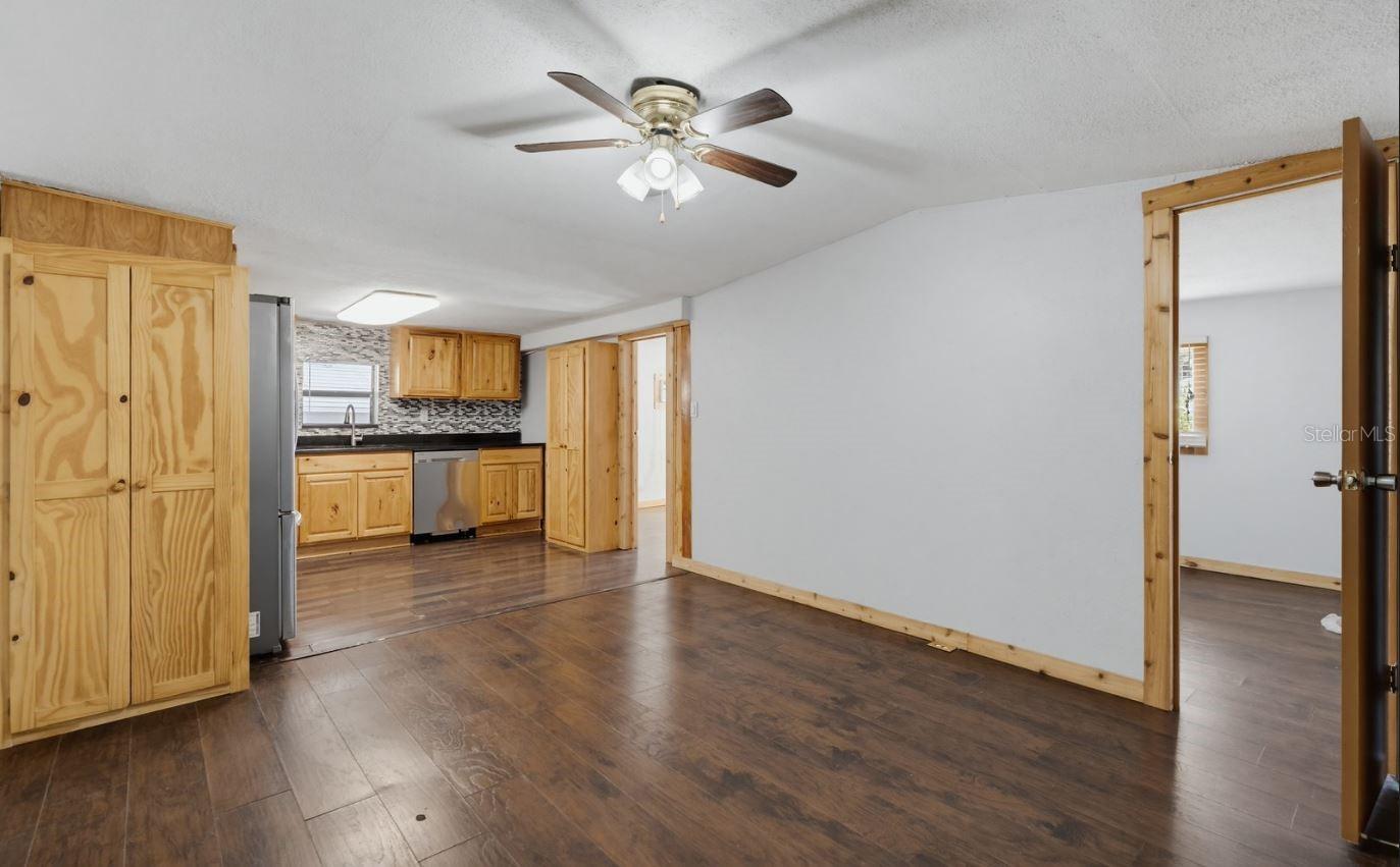 4106 WEDGEMERE DR — photo 15