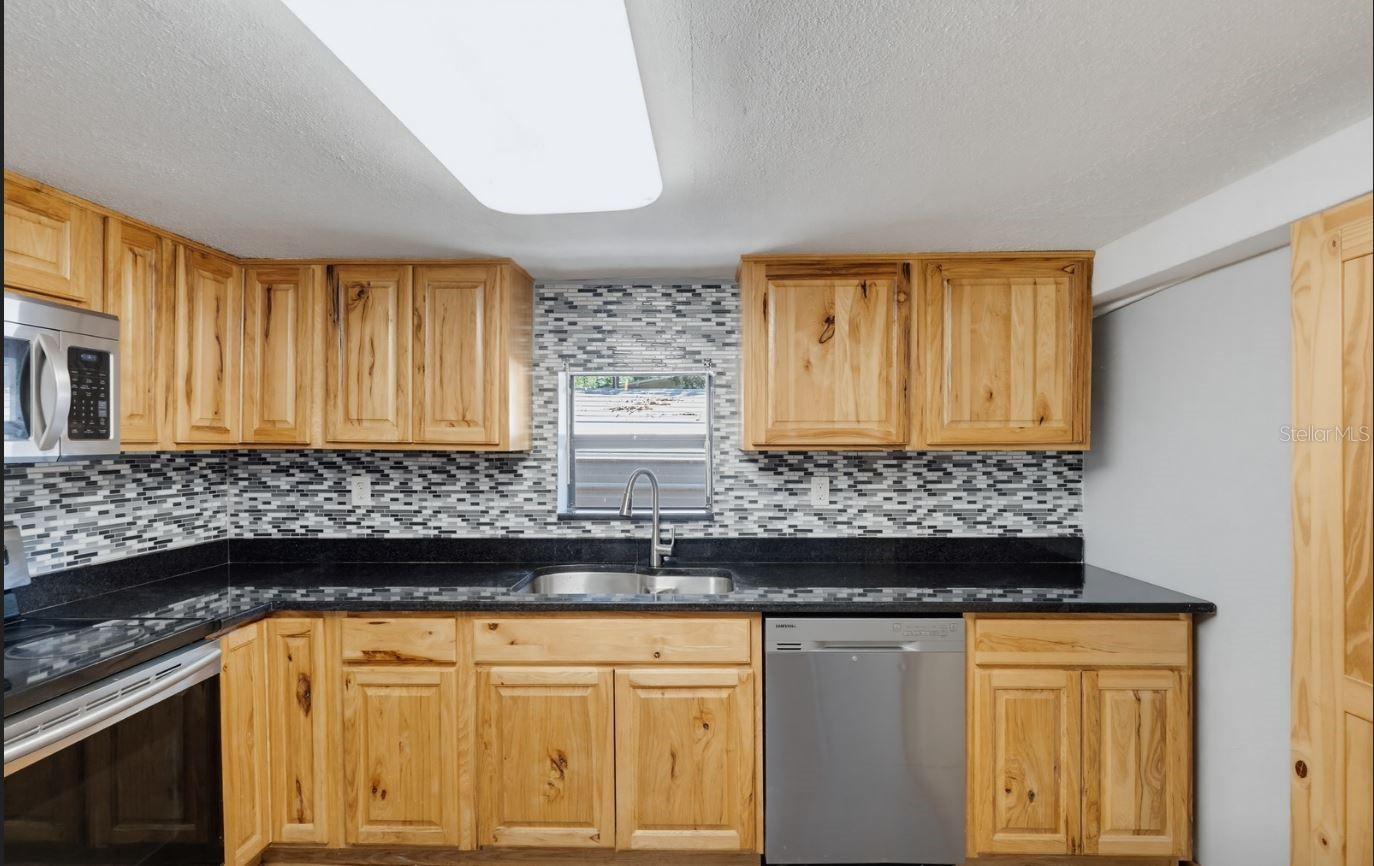 4106 WEDGEMERE DR — photo 11