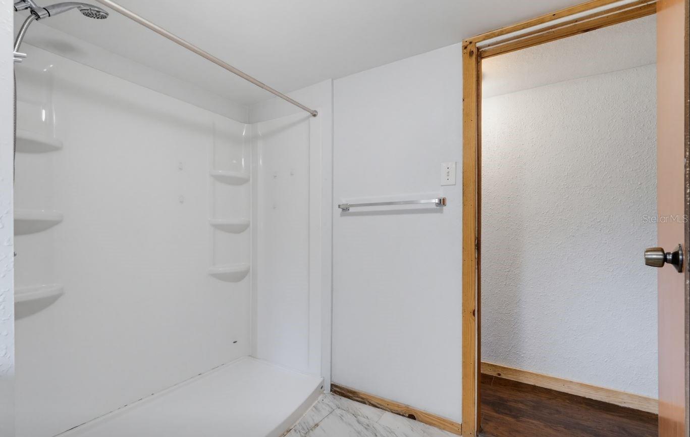 4106 WEDGEMERE DR — photo 25
